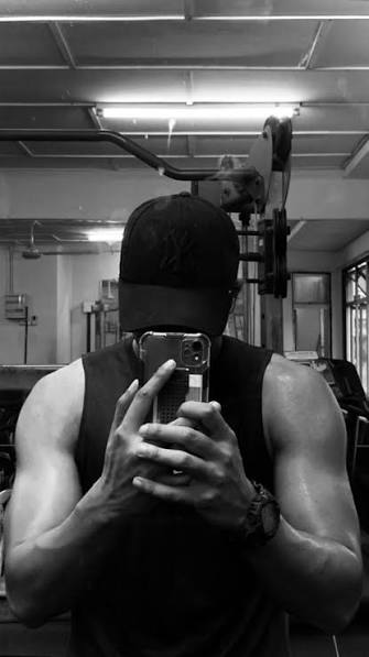 <em><strong>Alejandro N.</strong></em>